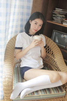 丰满的欲妇在线